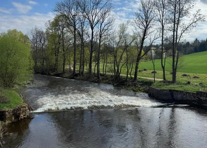 Semesterbostad Slunecna Roubenka U Splavu *